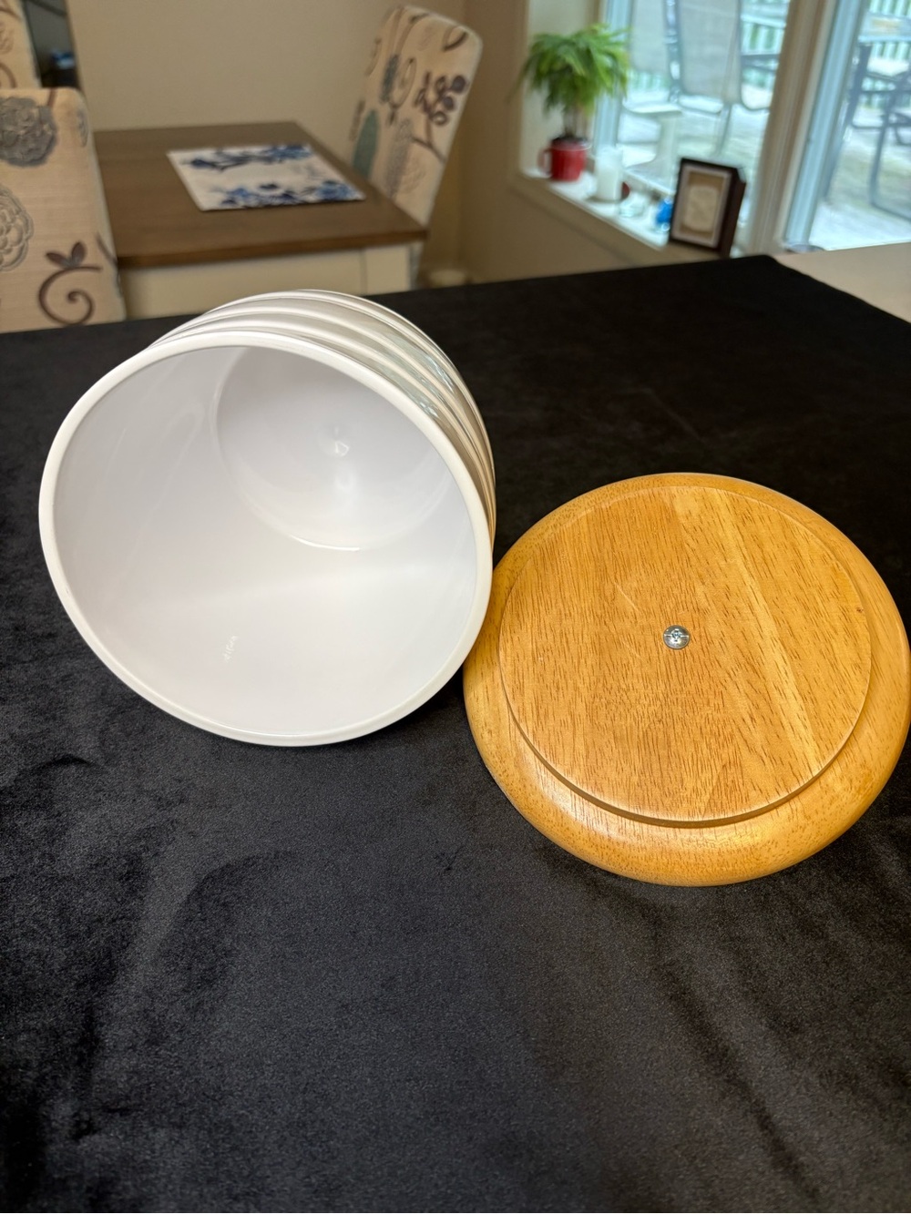 Ceramic White Kitchen Canister with Wooden Lid and Yellow Hen Knob - Picture 4 of 6